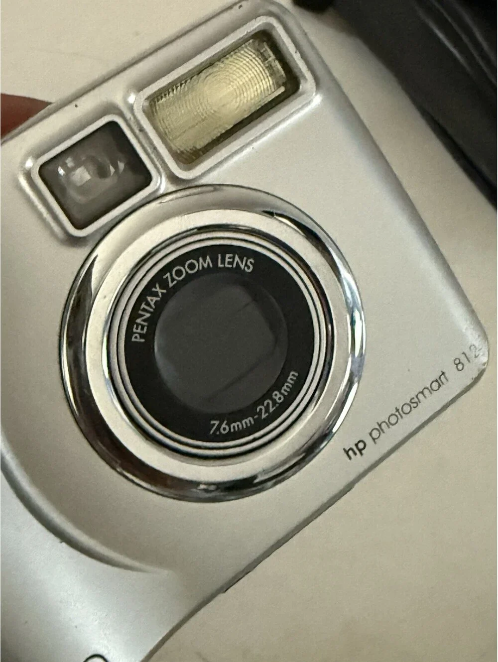 HP PhotoSmart 812, 4.0 MP Compact Digital Camera W/case, 1gb Memory Card , Works
